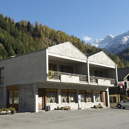 Auberge Des Charmettes Bourg-Saint-Pierre Zewnętrze zdjęcie