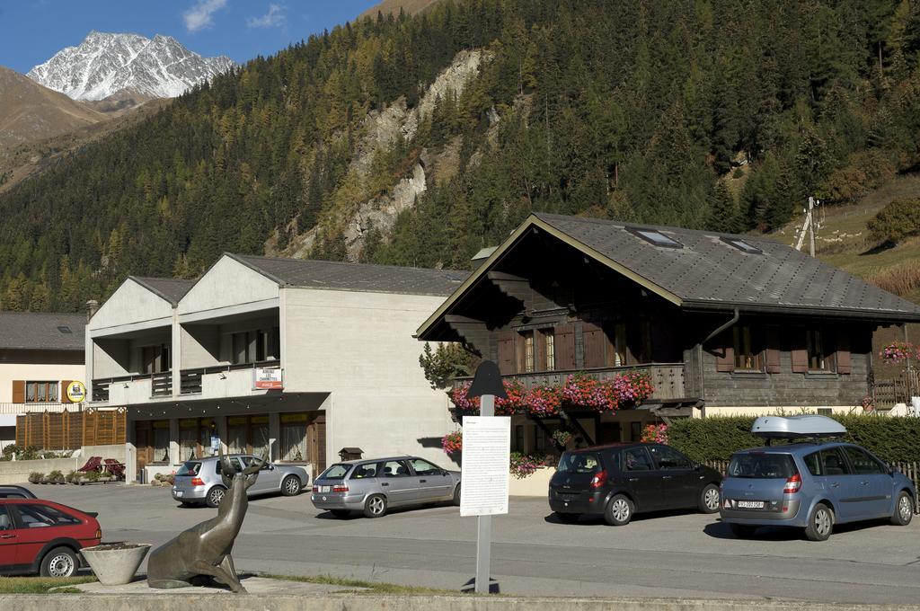 Auberge Des Charmettes Bourg-Saint-Pierre Zewnętrze zdjęcie